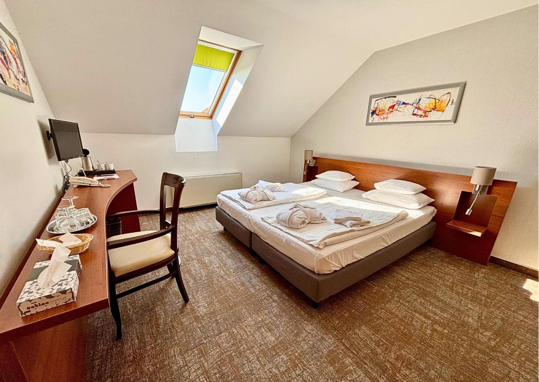 Zenit Wellness Hotel Balaton Vonyarcvashegy Zewnętrze zdjęcie